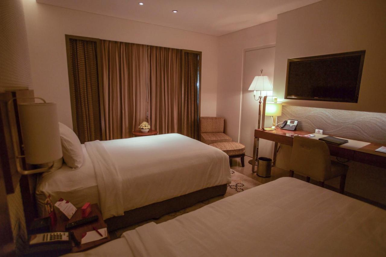 Crowne Plaza Chennai Adyar Park, An Ihg Hotel Ngoại thất bức ảnh A room at the hotel