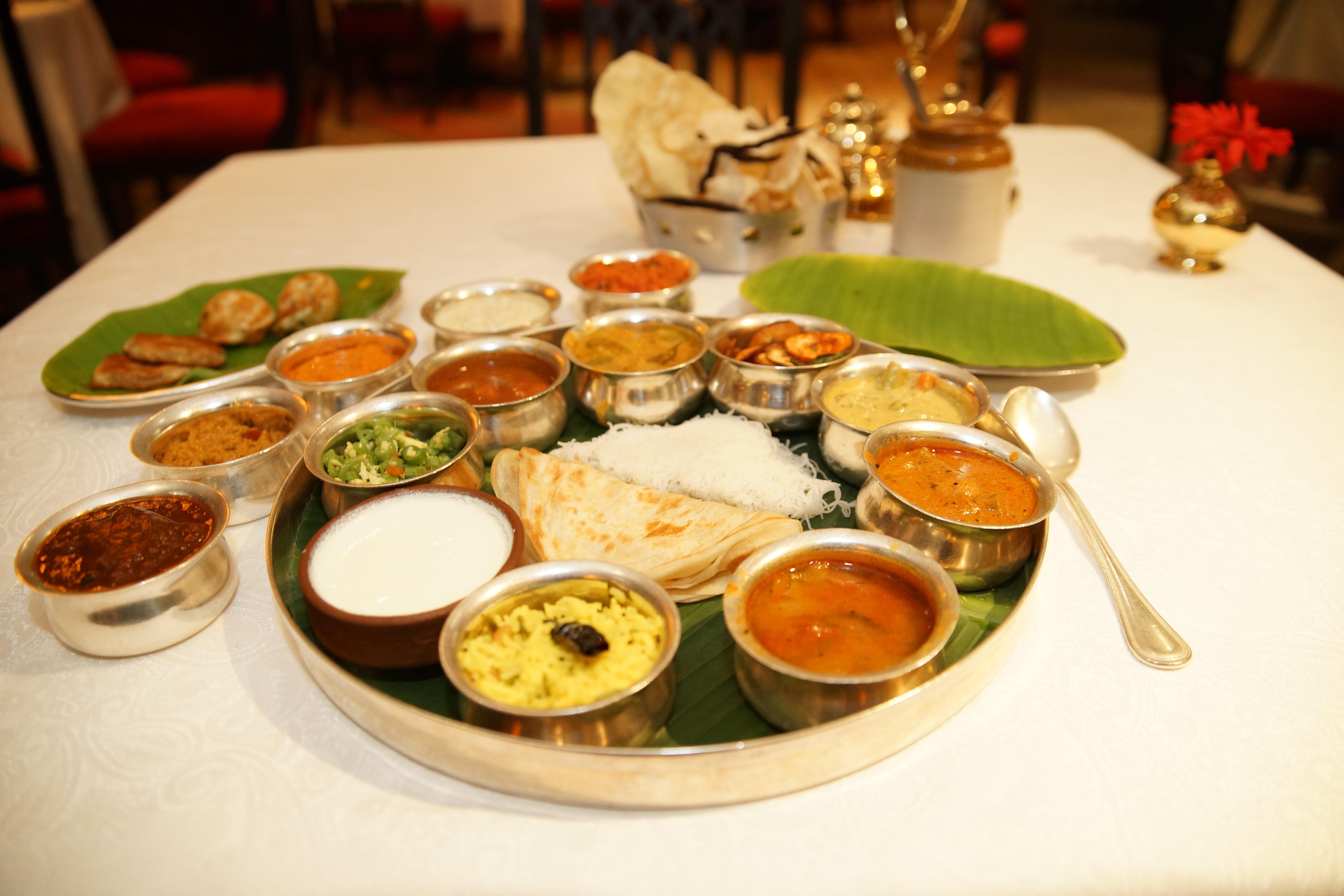 Crowne Plaza Chennai Adyar Park, An Ihg Hotel Ngoại thất bức ảnh A vegetarian thali