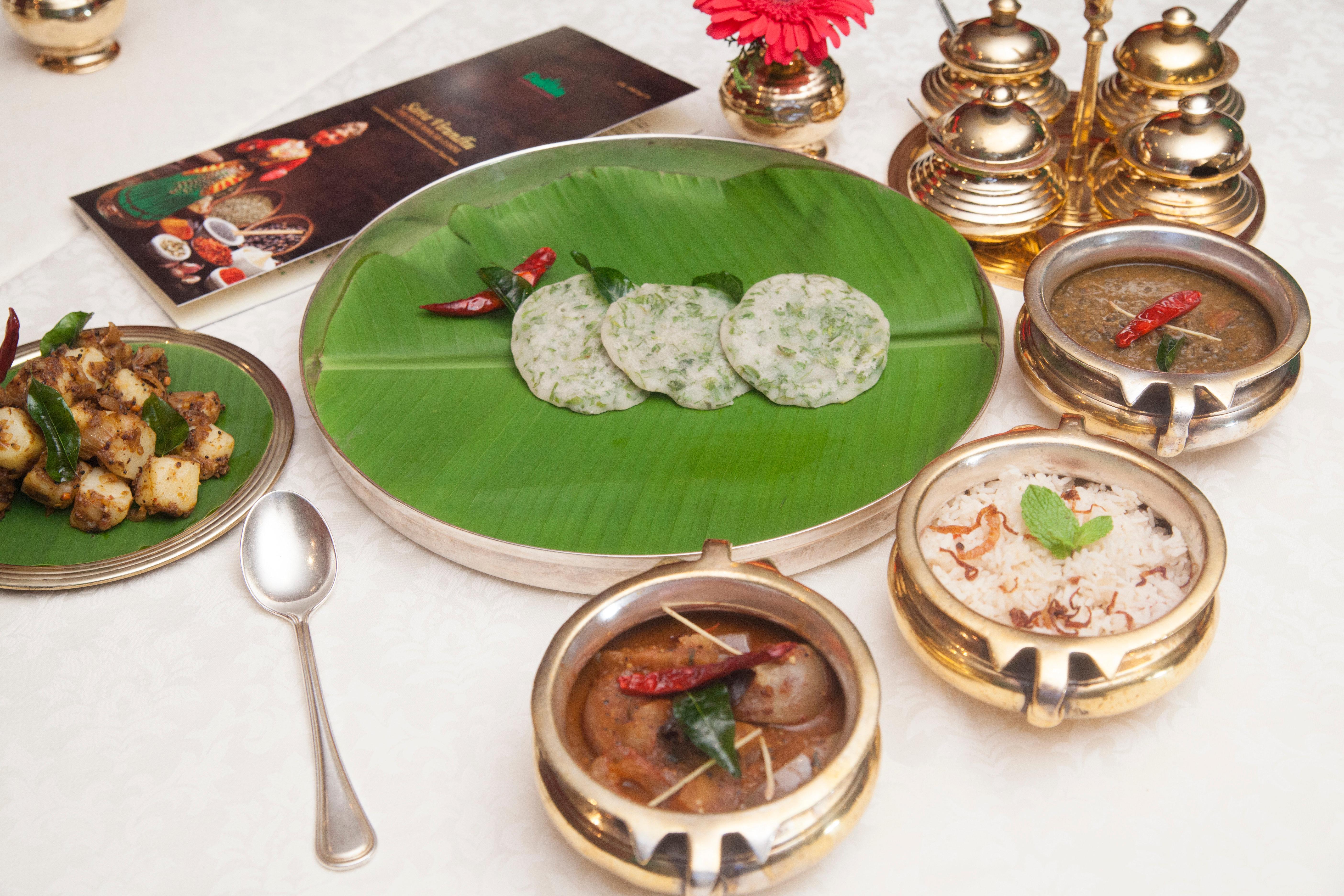 Crowne Plaza Chennai Adyar Park, An Ihg Hotel Ngoại thất bức ảnh A typical vegetarian meal at a hotel in India