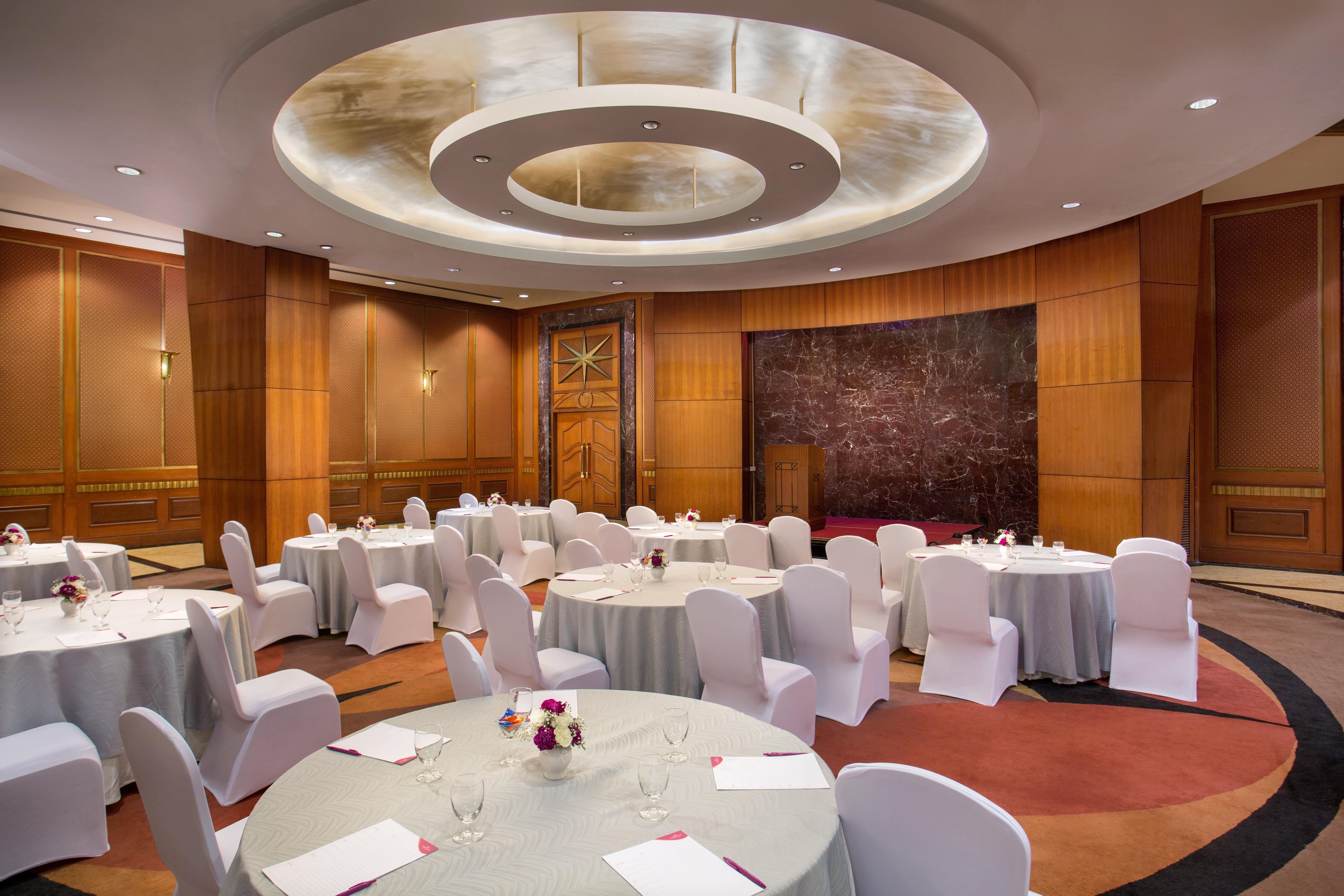Crowne Plaza Chennai Adyar Park, An Ihg Hotel Ngoại thất bức ảnh The ballroom