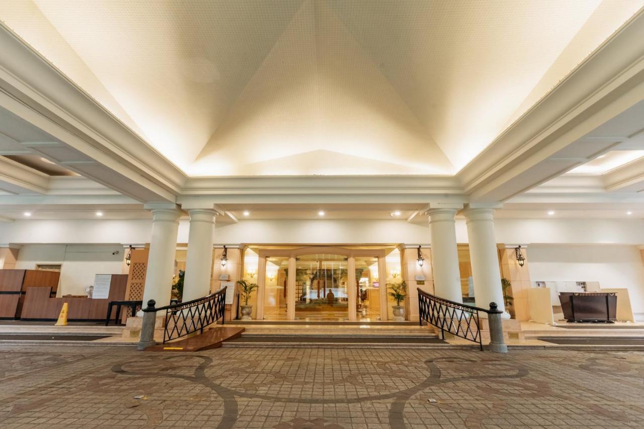 Crowne Plaza Chennai Adyar Park, An Ihg Hotel Ngoại thất bức ảnh The lobby of the hotel